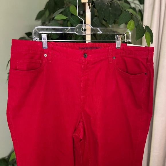 LANDS END NWT Red Corduroy Mid Rise Straight Fit Size 18W - Picture 2 of 8